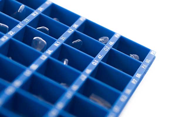 Directa, Transparent Full Form Peel Strip Off Crowns C-coding System Small Kit 60/pcs Anterior & PremolarsÂ